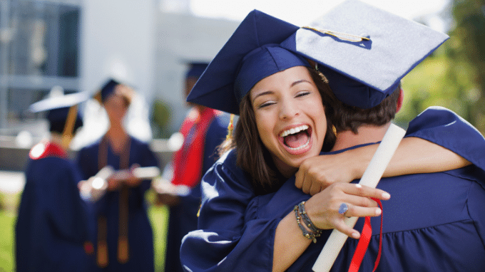 600+ Best Graduation Messages for Friends and Family